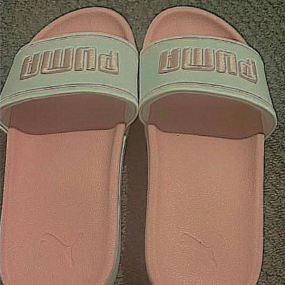 Puma slides 🦩 - Picture 2 of 2